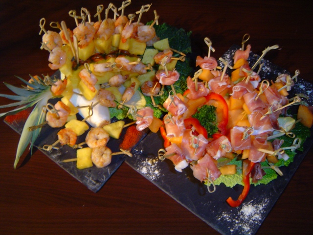 ardoises-de-gambas-ananas-et-melon-jambon