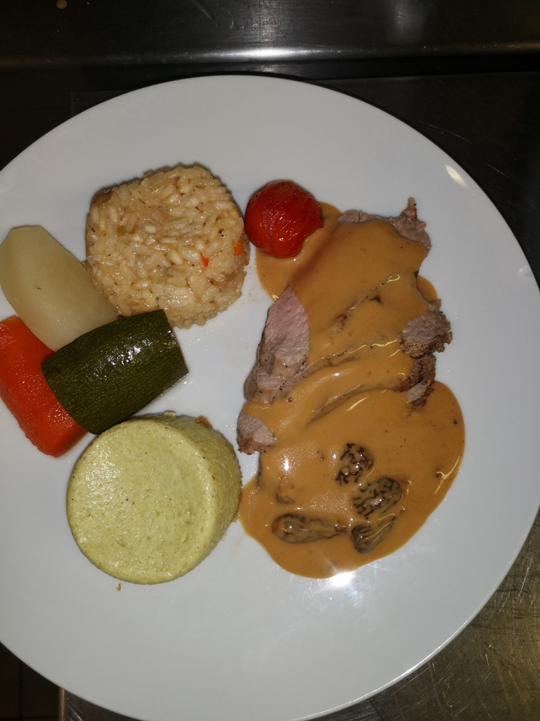 08-restaurant-menu-week-end